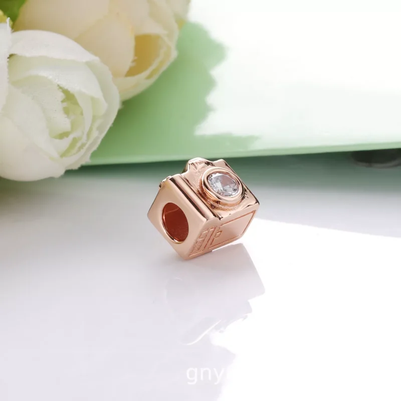 (resim) Camera PANDORA Rose charm with clear cubic zirconia - 787986CZ - Görüntüle 5