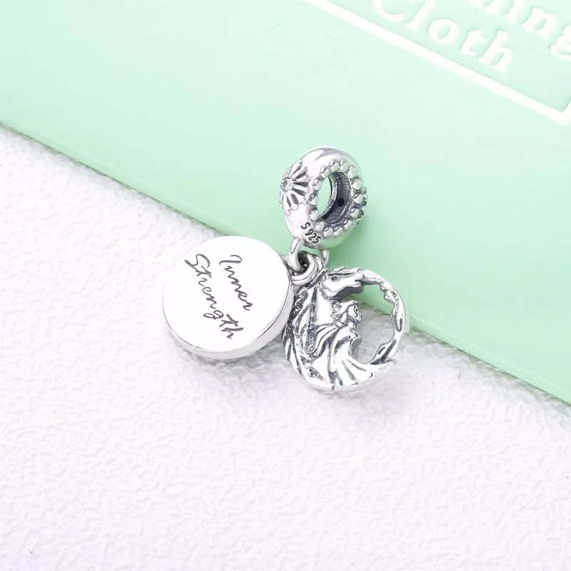 (resim) Pandora Disney, Dondurulmuş Elsa ve Nokk Sallantılı Charm - 798456C01 - Görüntüle 4