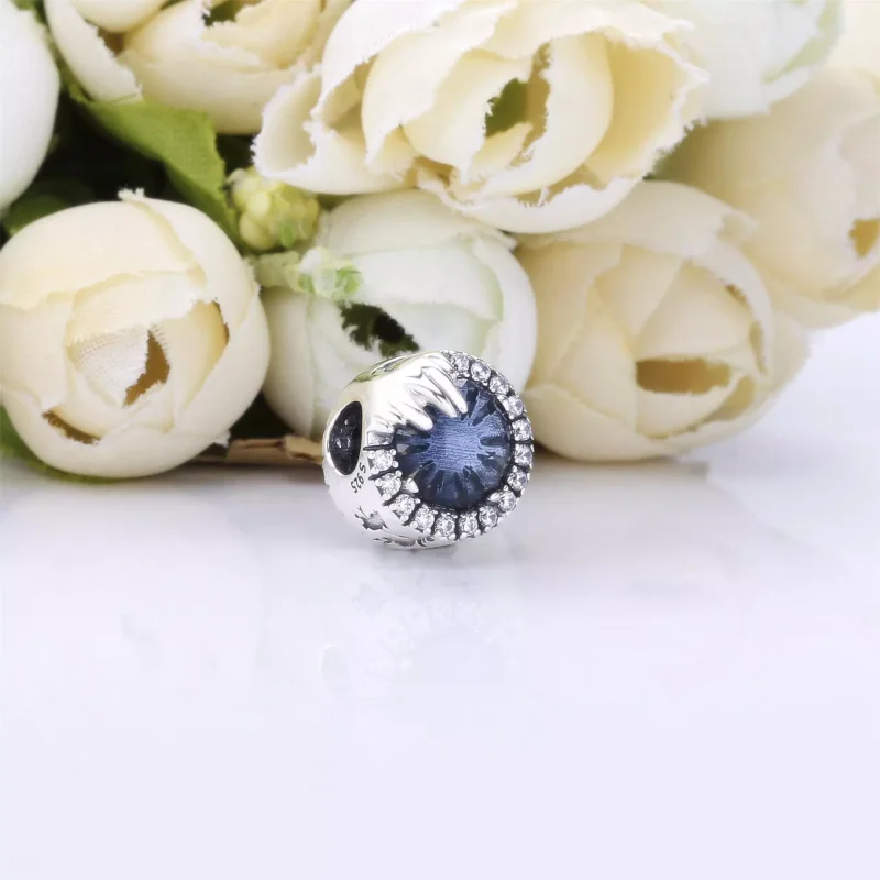 (resim) Pandora Disney, Donmuş Kış Charm - 798458C01 - Görüntüle 2