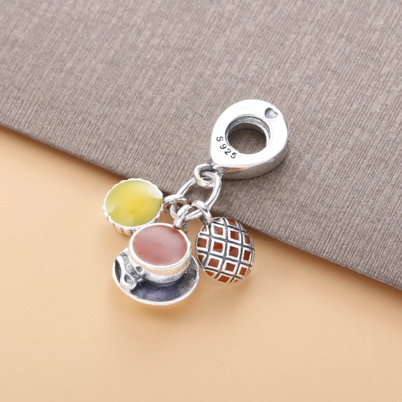 (resim) Pandora Yumurtalı Tart, Sütlü Çay ve Ananaslı Çörek Charm - 798355ENMX - Görüntüle 3