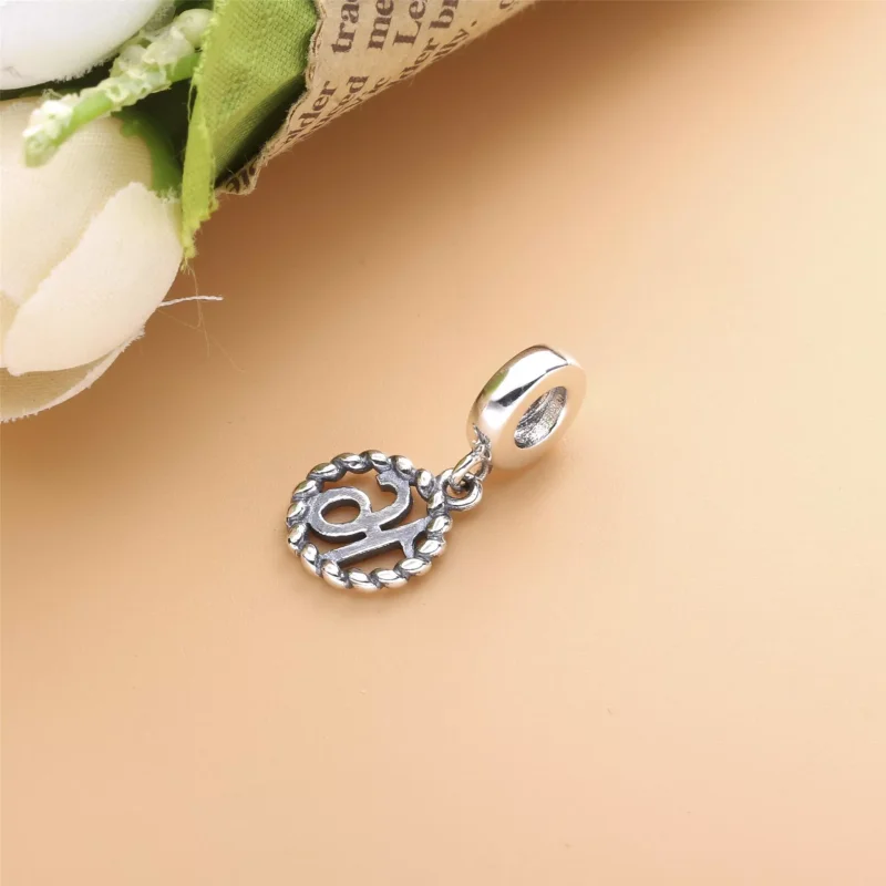(resim) Pandora 16. Doğum Günü Sallantılı Charm - 790494 - Görüntüle 3