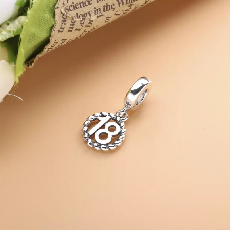 (resim) Pandora 18. Doğum Günü Sallantılı Charm - 790495 - Görüntüle 2