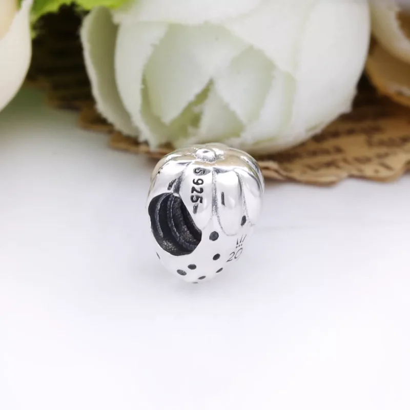 (resim) Pandora 2020 Sınırlı Üretim Çilek Charm - 798952C00 - Görüntüle 3