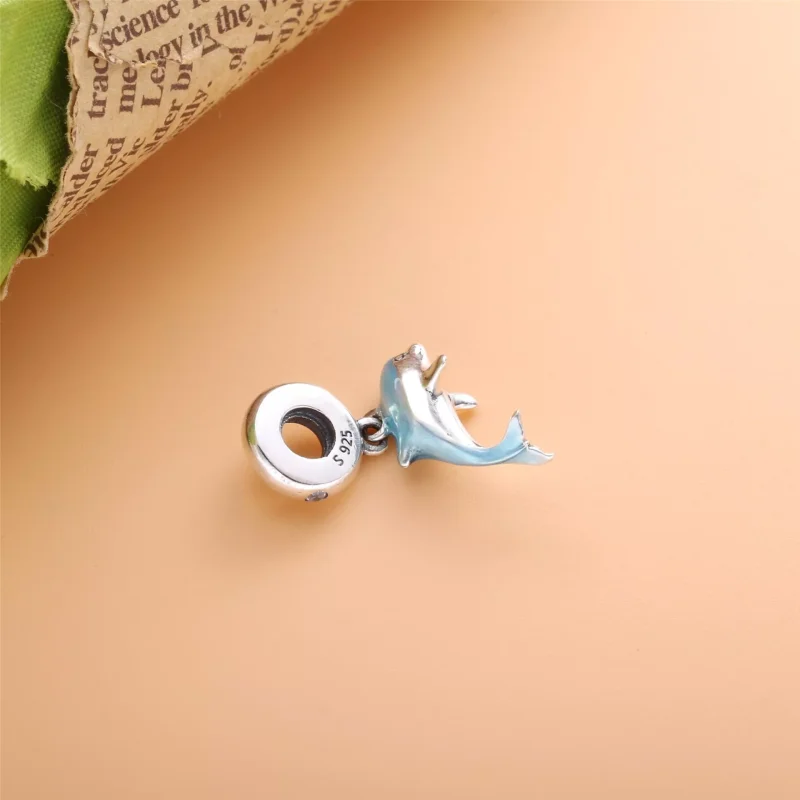 (resim) Işıltılı Yunus Sallantılı Charm - 798947C01 - Görüntüle 3