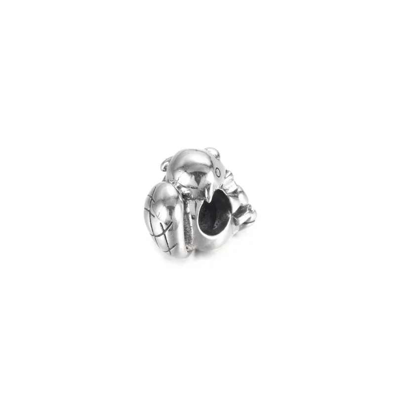 (resim) Pandora Kanada Kunduzu ve Akçaağaç Yaprağı Charm - 799394C01 - Görüntüle 3