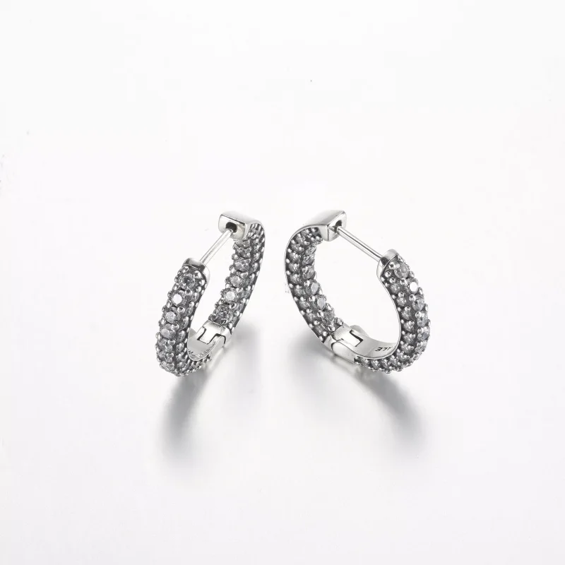 (resim) Pandora Timeless Pavé Tek Sıra Halka Küpe - 292624C01 - Görüntüle 4