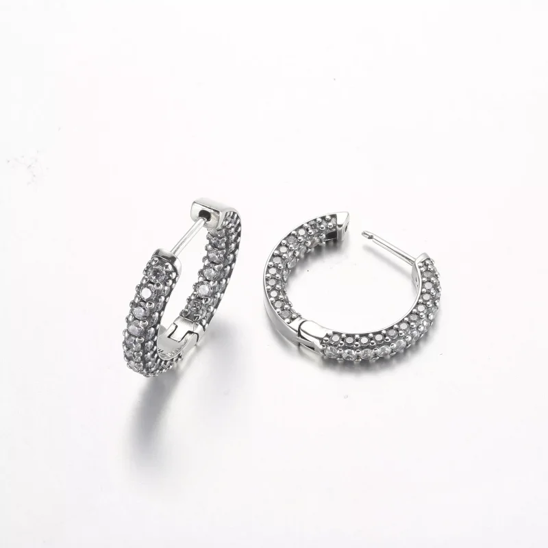 (resim) Pandora Timeless Pavé Tek Sıra Halka Küpe - 292624C01 - Görüntüle 5