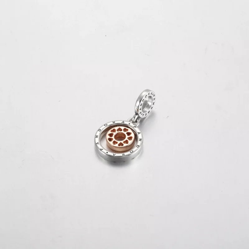 (resim) İki Renkli Pandora Logolu Halkalı Sallantılı Charm - 782287C01 - Görüntüle 3