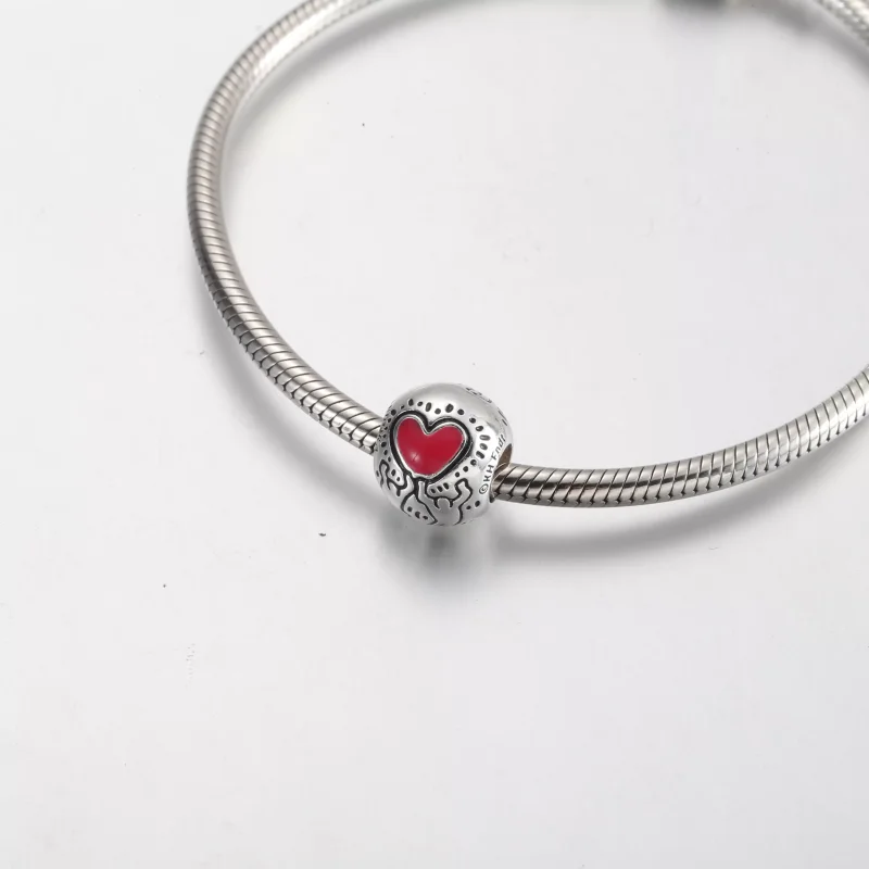 (resim) Keith Haring™ x Pandora Aşk ve Figür Charm'ı - 792225C01 - Görüntüle 5