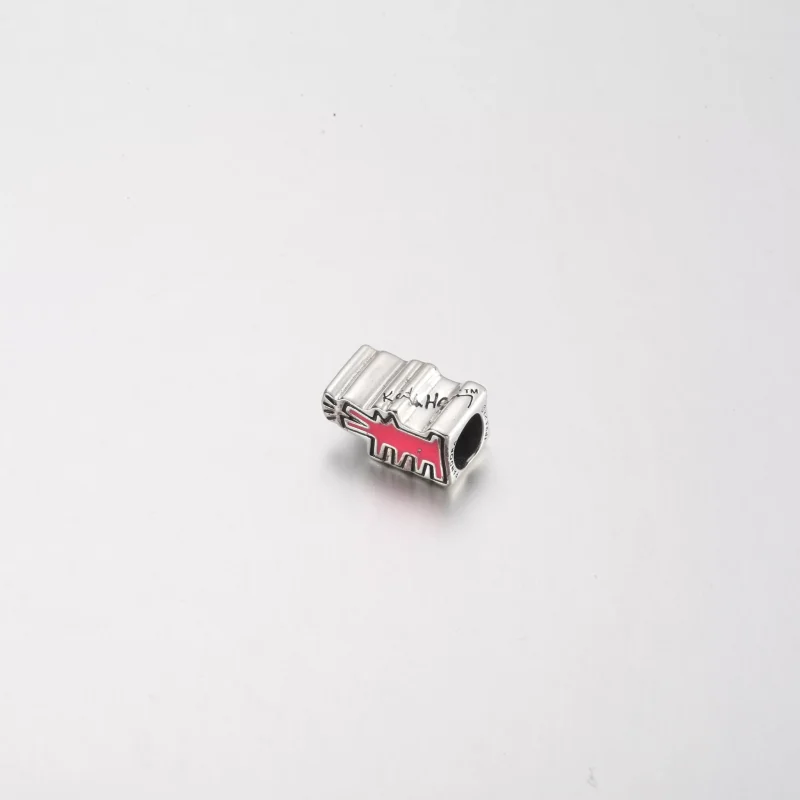 (resim) Keith Haring™ x Pandora Havlayan Köpek Charm'ı - 792218C01 - Görüntüle 2