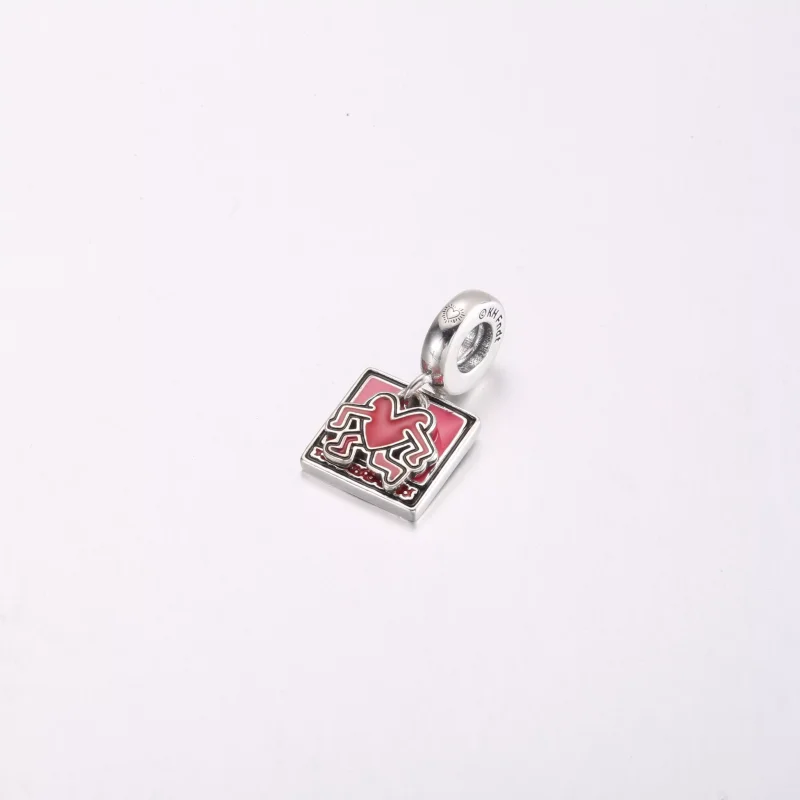 (resim) Keith Haring™ x Pandora Yürüyen Kalp Çift Sallantılı Charm - 792216C01 - Görüntüle 2