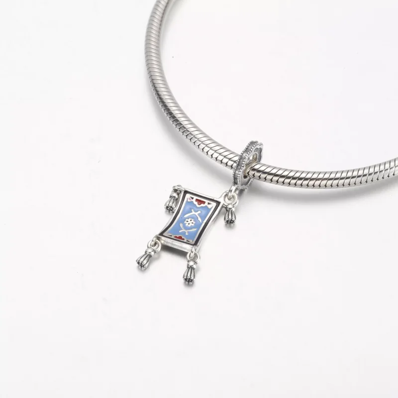(resim) Pandora Disney Aladdin Sihirli Halı Sallantılı Charm - 792346C01 - Görüntüle 4