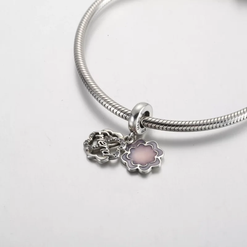 (resim) Pandora Dört Yapraklı Yonca Dostluk Çift Sallantılı Charm - 792245C01 - Görüntüle 4
