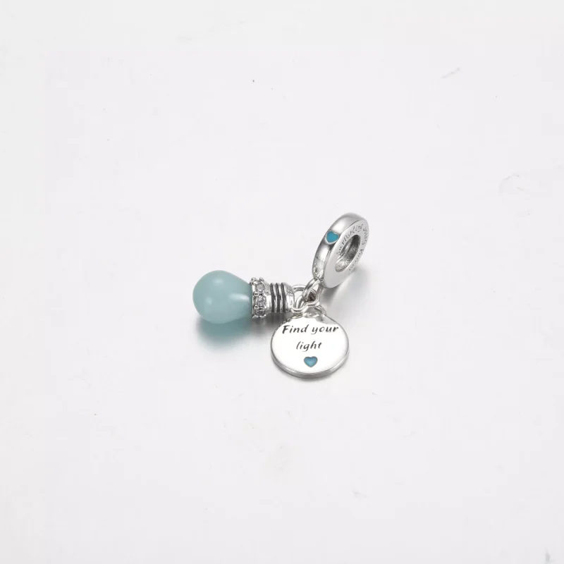 (resim) Pandora Karanlıkta Parlayan Ampul Çift Sallantılı Charm - 791123C01 - Görüntüle 2