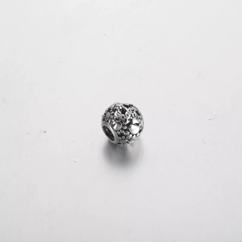 (resim) Pandora Kürklü Bebek Kalpleri ve Pençeleri Charm'ı - 792248C00 - Görüntüle 3