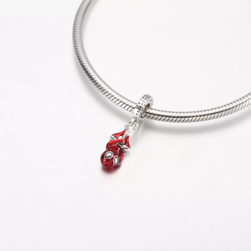 (resim) Pandora Marvel Asılı Örümcek Adam Sallantılı Charm - 792323C01 - Görüntüle 4