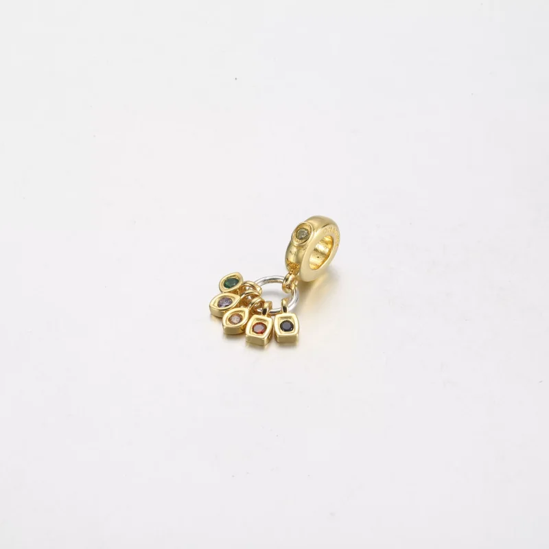 (resim) Pandora Marvel The Avengers Sonsuzluk Taşları Sallantılı Charm - 760774C01 - Görüntüle 2