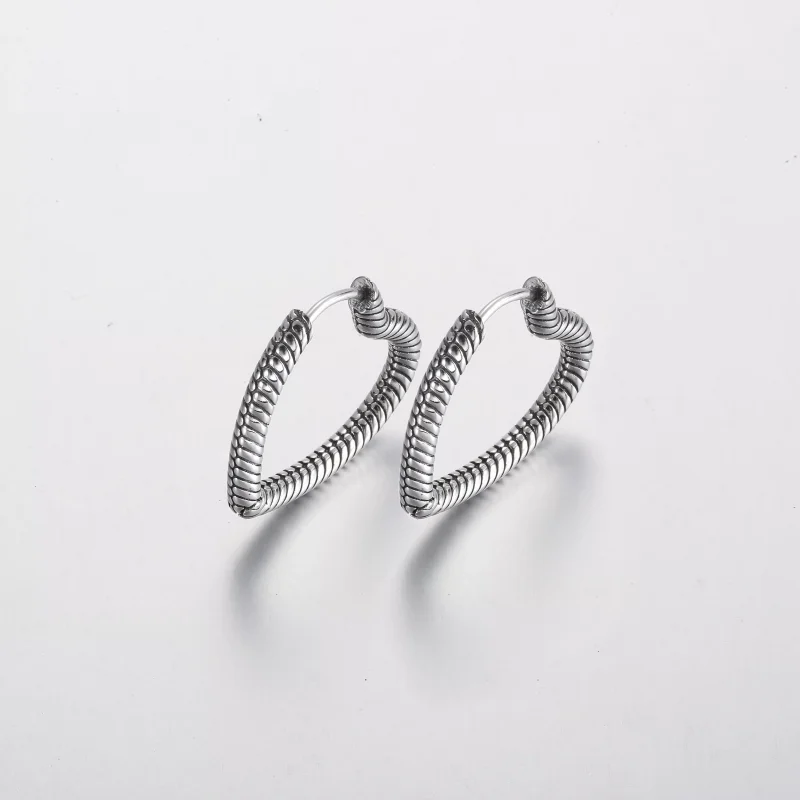 (resim) Pandora Moments Kalp Charm Halka Küpe - 292236C00 - Görüntüle 3