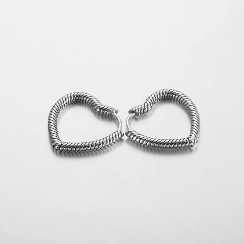 (resim) Pandora Moments Kalp Charm Halka Küpe - 292236C00 - Görüntüle 4