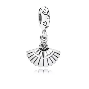 (resim) Sallantılı Yelpaze Charm'ı - Şimdi yeni, daha düşük fiyatlarla! 