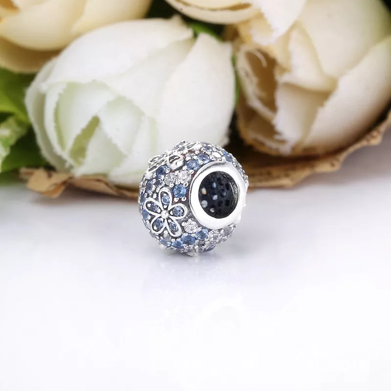 (resim) Pandora Deniz Mavisi Pavé Papatya Çiçeği Charm - 798797C01 - Görüntüle 3