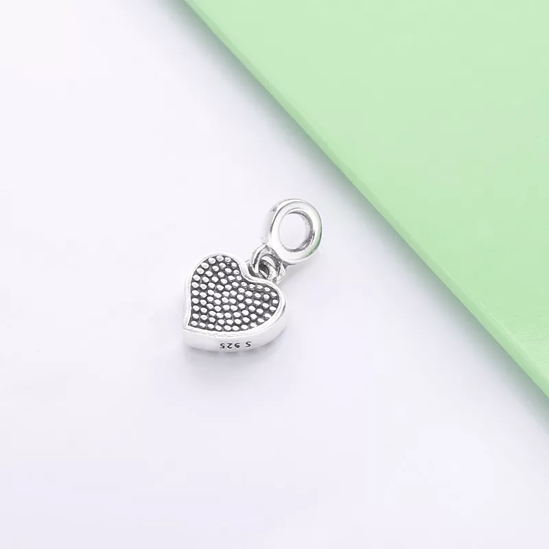 (resim) Pandora ME Sevgi Mini Sallantılı Charm - 798981C01 - Görüntüle 3