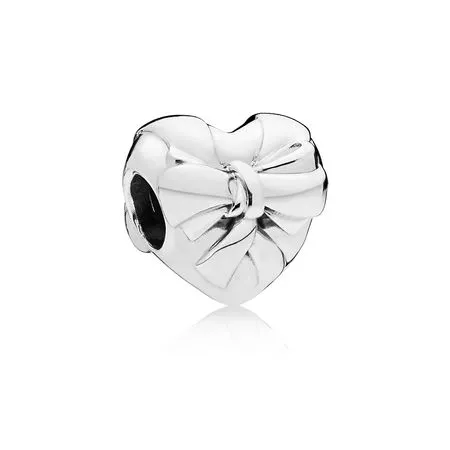 pandora charm parlak kalpli fiyonk 797303